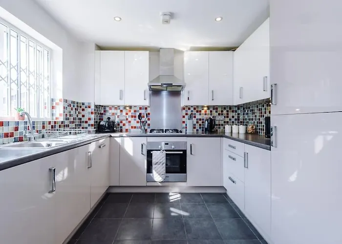 The Eastern Hive - King Bed, 3x Parking, Coop Live & Etihad * Manchester