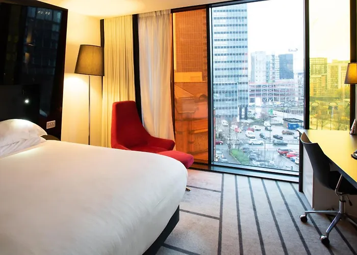 Crowne Plaza Centre By Ihg Hotel