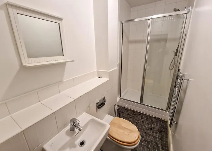 Lovely 3 Bed Close To Centre By Superhost Apartment *