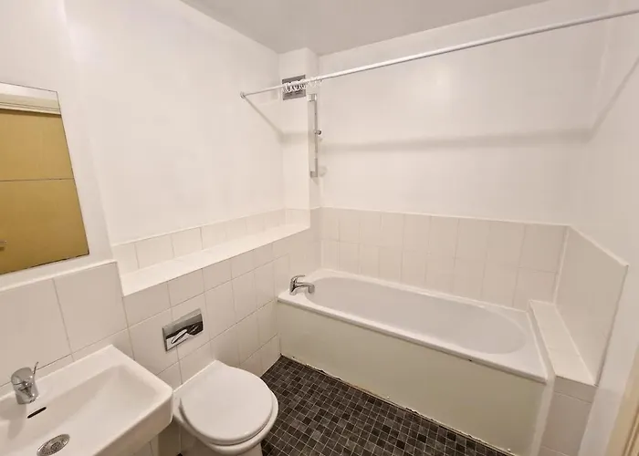 Apartment Lovely 3 Bed Close To Centre By Superhost