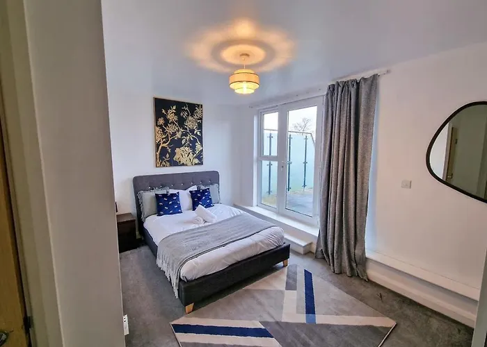 Lovely 3 Bed Close To Centre By Superhost Apartment Manchester