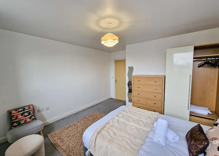 Lovely 3 Bed Close To Centre By Superhost *