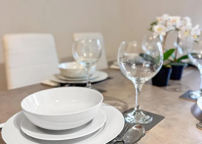 Cozy - 2 Beds, Sleeps 5, Free Parking! * 曼彻斯特