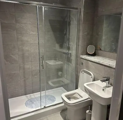 Luxurious 2 Bedroom Apartamento Mánchester