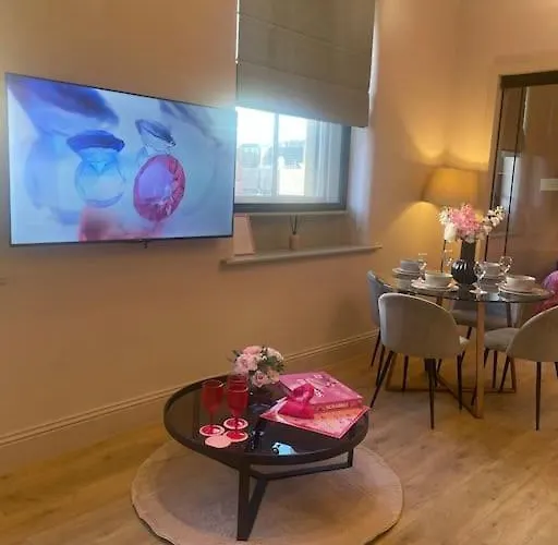 Pretty Pink Posh Penthouse Manchester