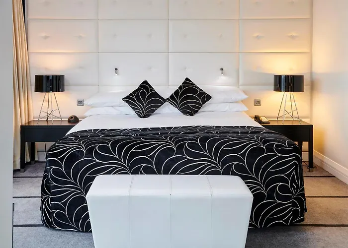 Hotel Crowne Plaza Centre By Ihg