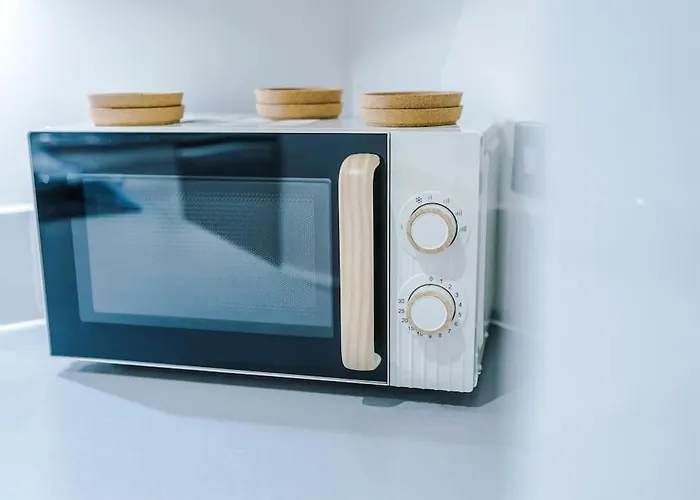 Spacious Deansgate Apartment, Free Park, Sleeps 8