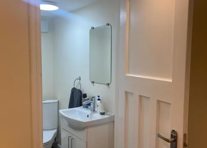 Newly Built Private Ensuite Appartamento *