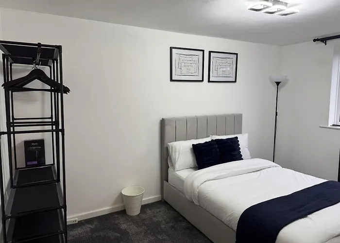 Cosy 2 Double Bedroom In Ancoats 7 Minutes From Coop Live, Etihad Stadium & Centre- Free Parking Available