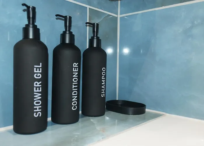 Cosy 2 Double Bedroom In Ancoats 7 Minutes From Coop Live, Etihad Stadium & Centre- Free Parking Available *