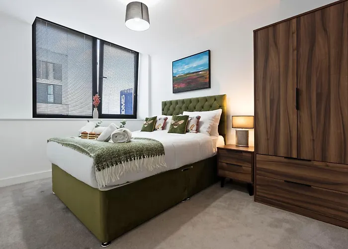 Modern Flat In By 53 Degrees Property, Ideal For Couples, 2 Bedrooms! 아파트 *