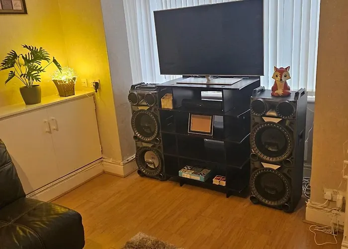 Go Big ! Entire Cozy House For Max 8 People Near Center