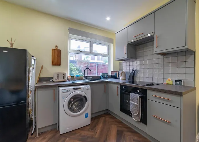 Beautiful Three Bedroom House - Escape * 맨체스터