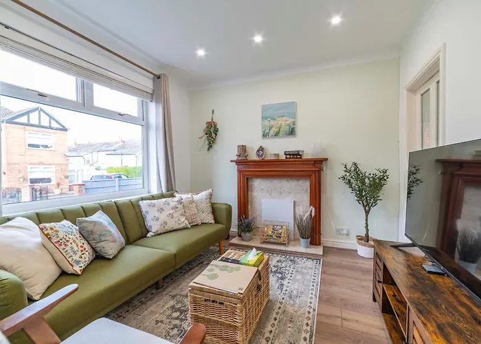 Beautiful Three Bedroom House - Escape 펜션