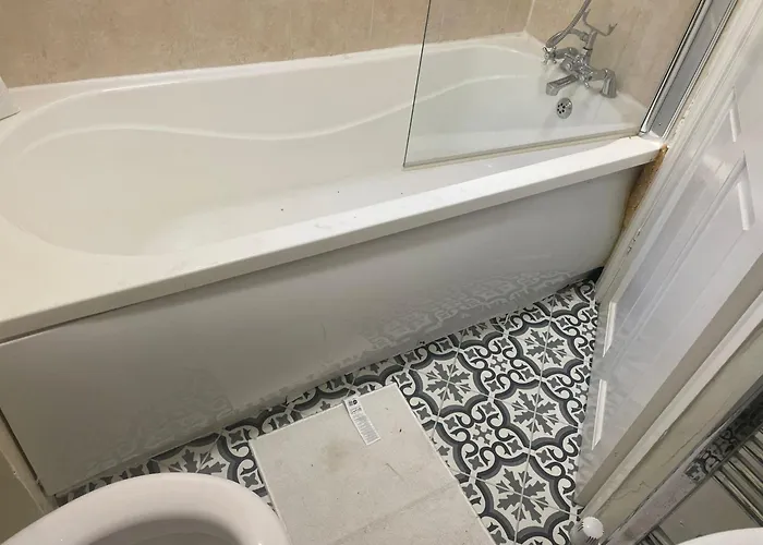 Séjour chez l'habitant The Reddish Retreat - Individual *