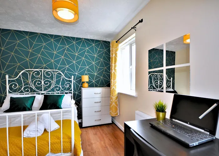 Feriehus Townhouse By Bevolve - 4 Bedrooms - Free Parking Manchester