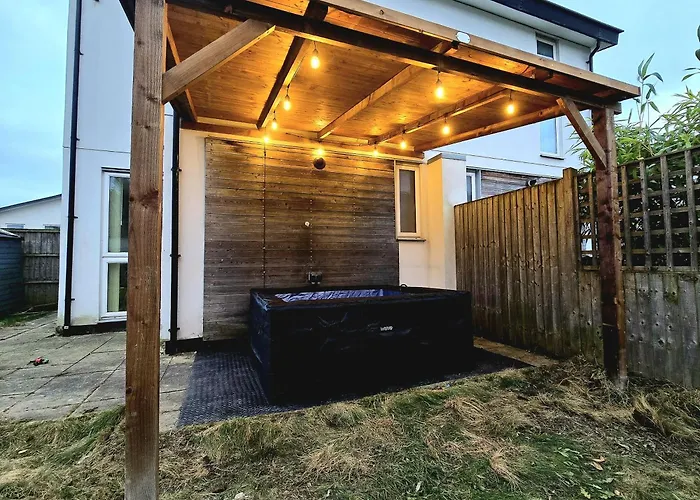 3 Bed House Etihad Mánchester