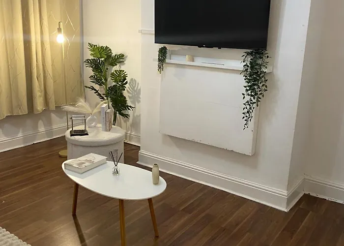 Traditonal House - Etihad -games Room-free Parking *