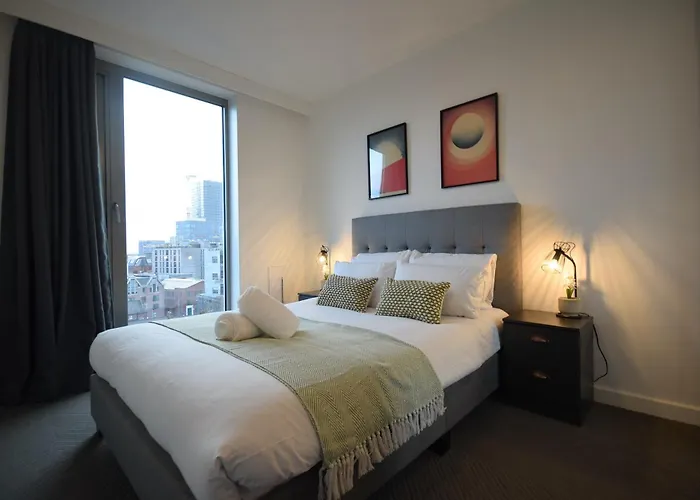 Life - 2-bed 1-bath Top-floor In New Cross *