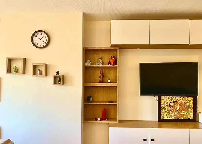 Сasa de vacaciones Spacious 3-bed Family Retreat With Cosy Living And Garden! Free Parking Mánchester