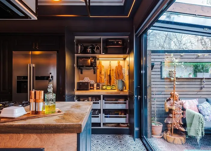 Сasa de vacaciones Unique In Northenden Urban Oasis Sleeps 8 Mánchester