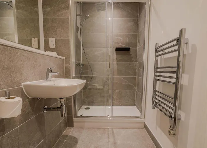 Bianco 2br With Views Manchester