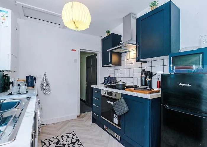 Free Park, Sleeps 8, Stunning In Salford, Long Term Disc, Perfect For Groups * Manchester