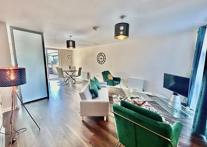 アパート Cute 3 Bedroom House Near Etihad Stadium And Coop Arena With Parking *