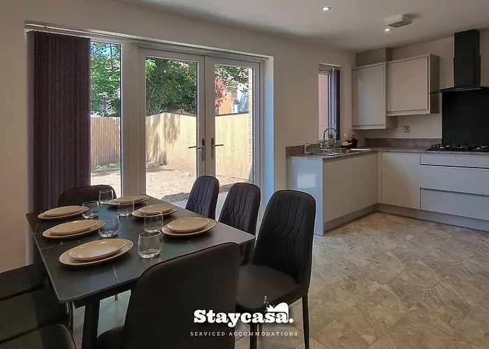 Noor Garden Co-living - Private Self-cater * Manchester