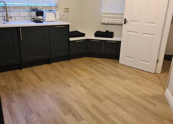 Stylish 5 Mins To Center 度假居