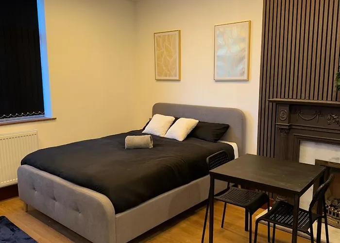 M16 Deluxe - 3 Apartment *