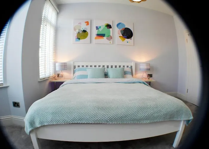 Feriehus Manchester Holiday Home *