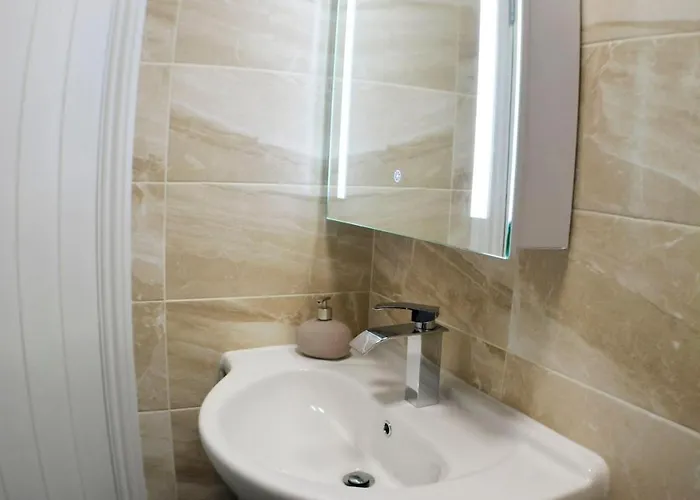 Manchester Holiday Home