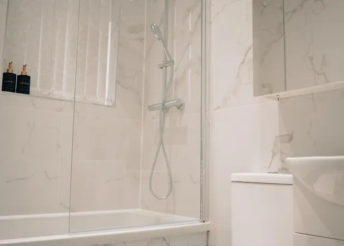 Сasa de vacaciones Citycharmms- Entire Near Etihad Stadium *