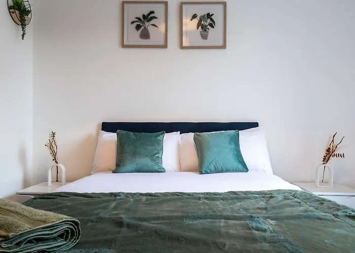 Centre ,salford,lakeside * Manchester