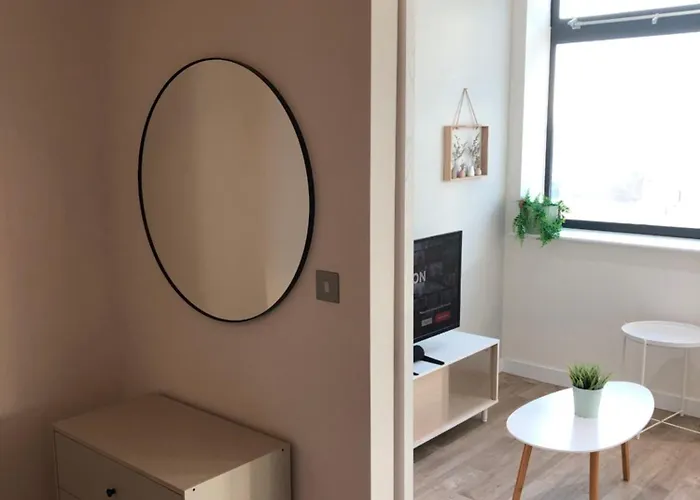 Apartment Prime Central-luxury 1br Apartment-free Parking-fast Wi-fi *