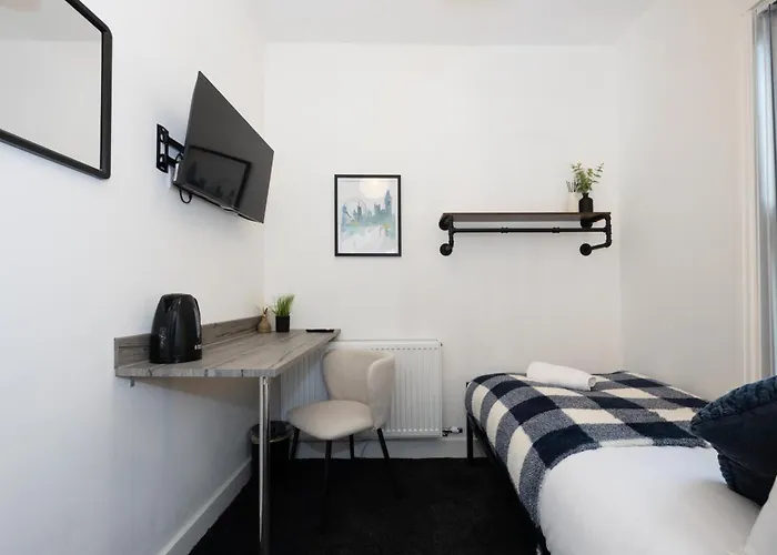 Hotel Private Ensuite With Kitchen Access By Irwell *