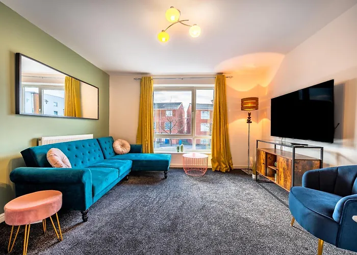 Cosy 4-bed House L Garden L Free Parking L Wifi L Specious L Hosted By The Cosy Corner Nationwide *