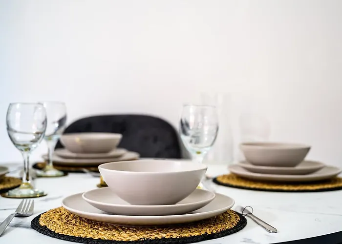 Ferienhaus House With Garden, Sleeps 5, Centre Close, Manchester, Free Fast Wi-fi, Free Parking, 55-inch Tv, Self-check In - Contractors! Manchester