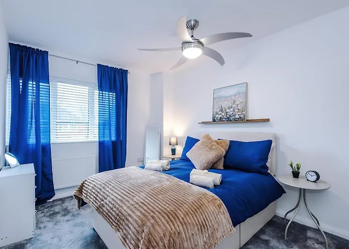 Apartamento Stunning In Altrincham, Large Driveway, Sleeps 7, Perfect For Groups Mánchester