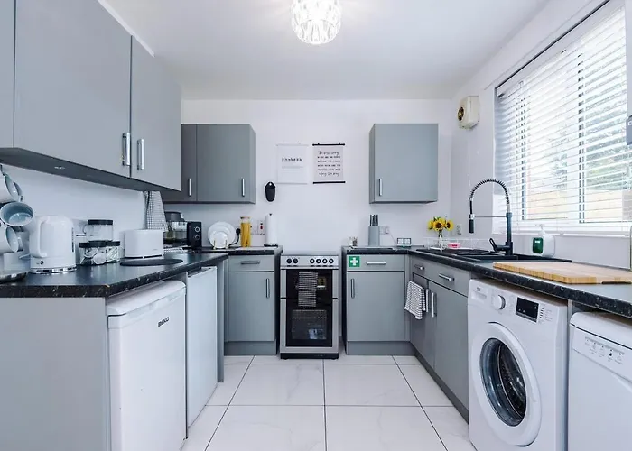 Stunning In Altrincham, Large Driveway, Sleeps 7, Perfect For Groups Apartamento *