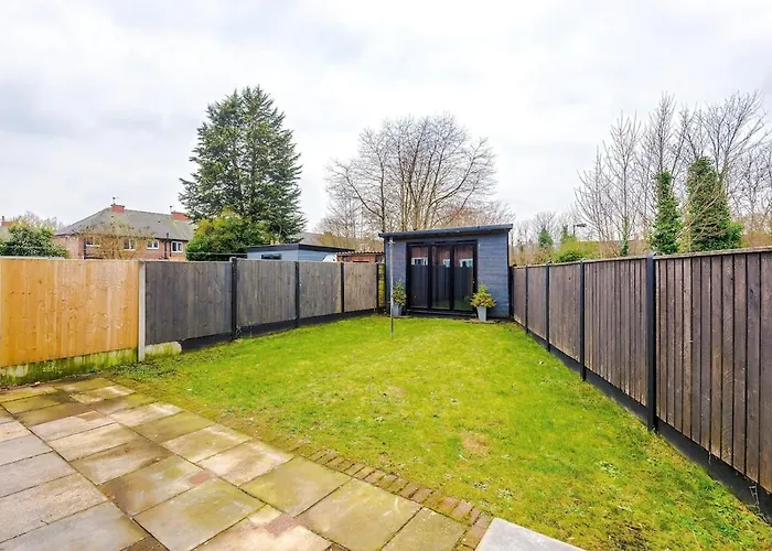 Apartamento Stunning In Altrincham, Large Driveway, Sleeps 7, Perfect For Groups *