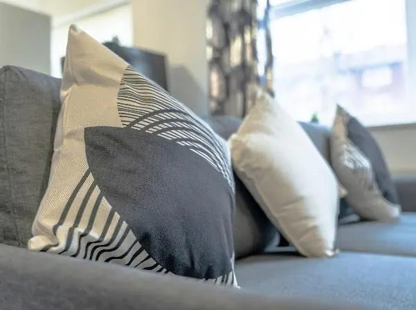 Elegant 2br Escape Ideal For Long Apartamento *