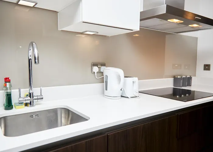 Manc With Balcony 아파트 *