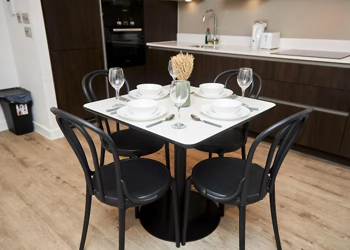 Manc With Balcony 아파트 *