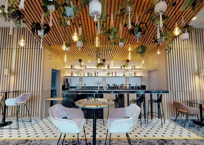 Voco - Centre By Ihg 4*