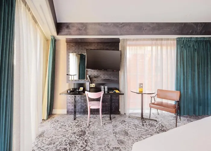 Voco - Centre By Ihg Hotel