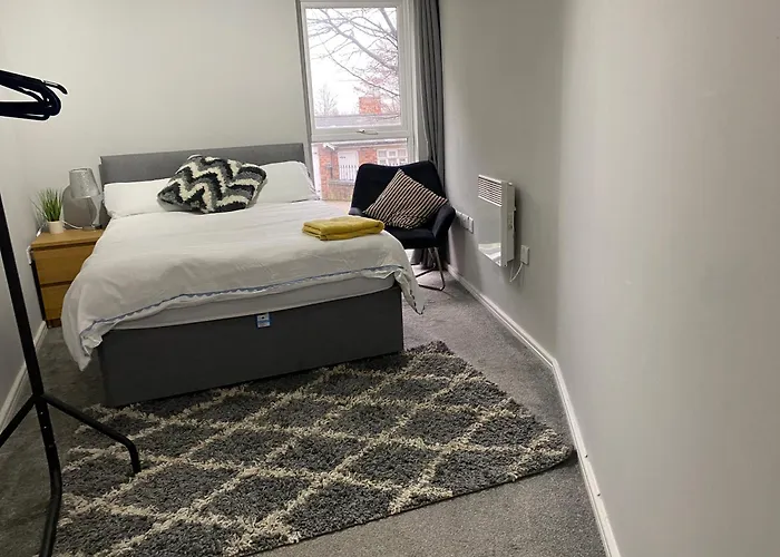 Mcr-2bed2bathaptparkinglux Canal