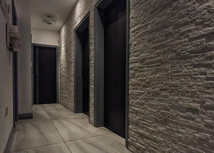 펜션 Beautiful 5 Bedroom Sleeps 12 People In 맨체스터