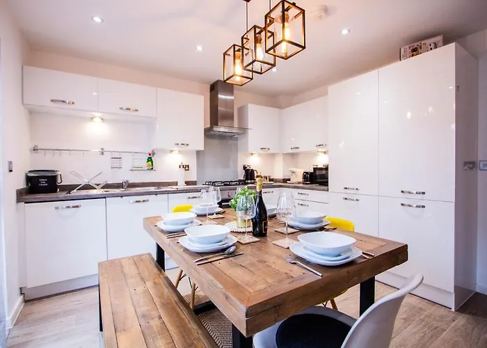 Charming 1br House In Eccles With Free Parking